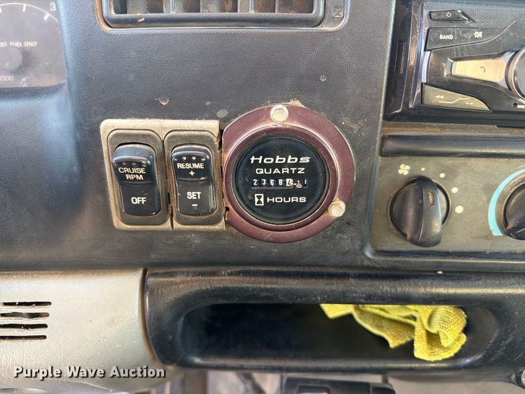 image for item FI2086 2005 Ford F650 dump truck