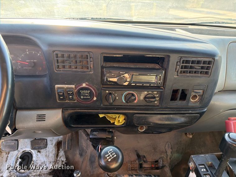 image for item FI2086 2005 Ford F650 dump truck