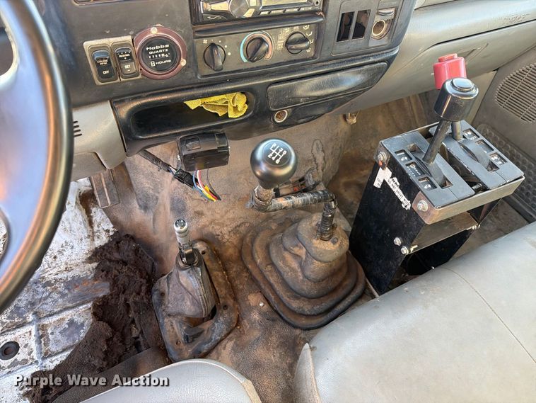 image for item FI2086 2005 Ford F650 dump truck