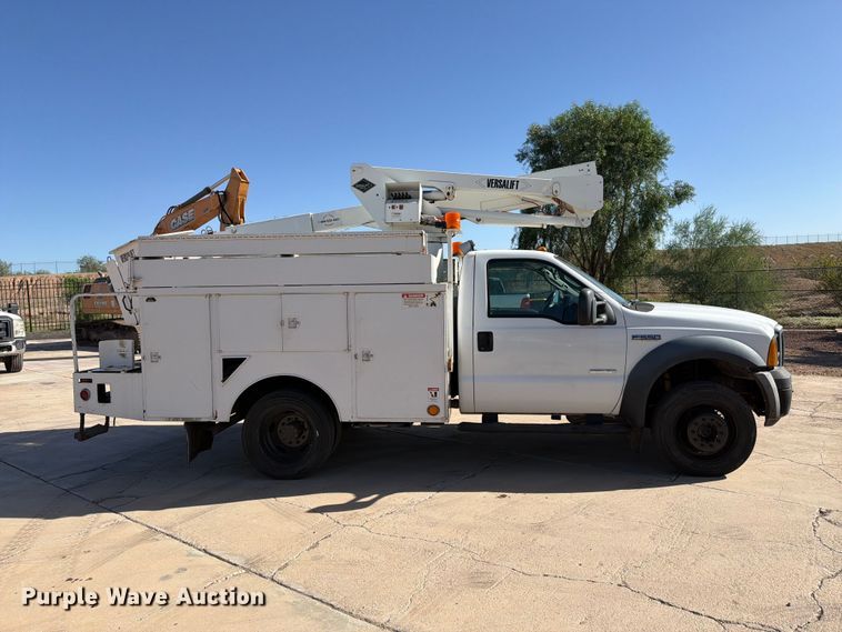 image for item FI2089 2007 Ford F550 bucket truck