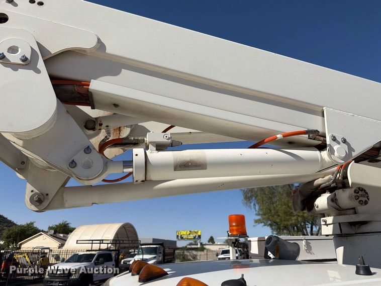 image for item FI2089 2007 Ford F550 bucket truck
