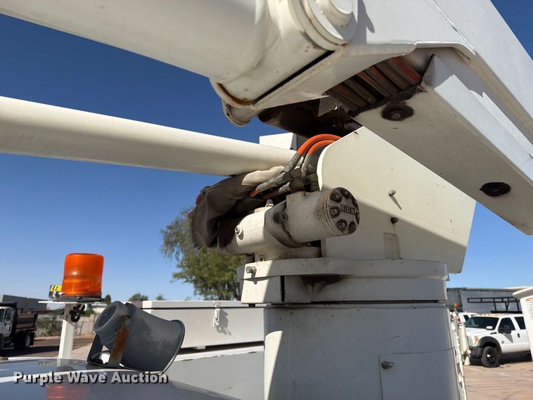 image for item FI2089 2007 Ford F550 bucket truck
