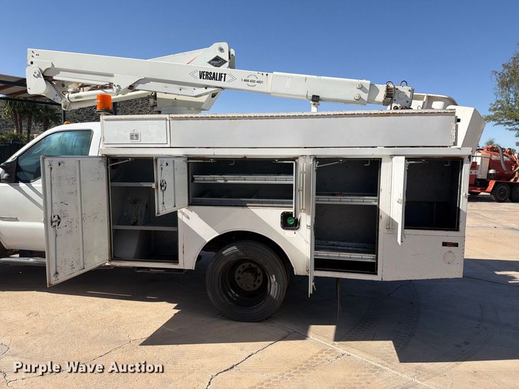 image for item FI2089 2007 Ford F550 bucket truck