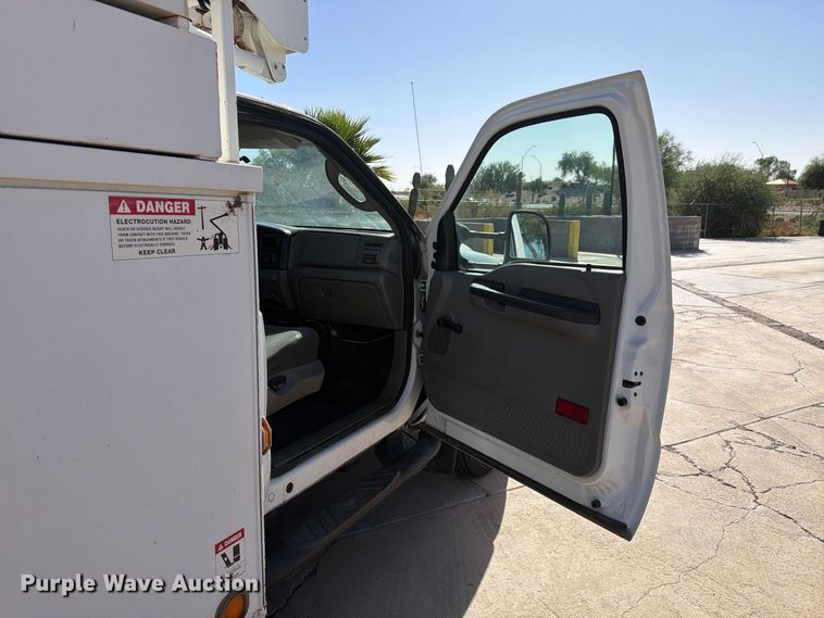 image for item FI2089 2007 Ford F550 bucket truck