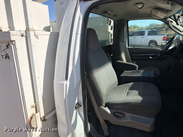 image for item FI2089 2007 Ford F550 bucket truck