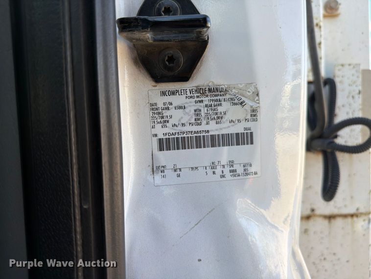 image for item FI2089 2007 Ford F550 bucket truck