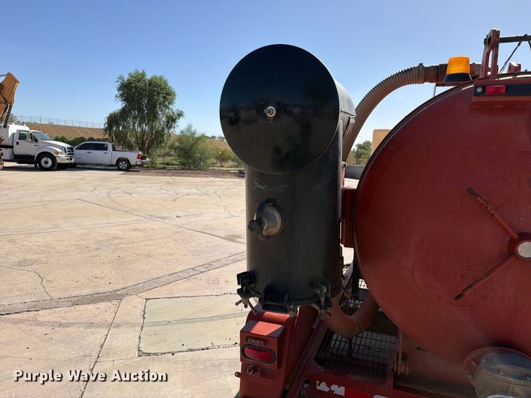 image for item FI2090 2011 Ditch Witch FX30 vacuum excavator