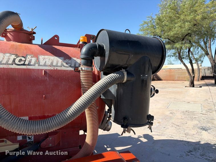 image for item FI2090 2011 Ditch Witch FX30 vacuum excavator