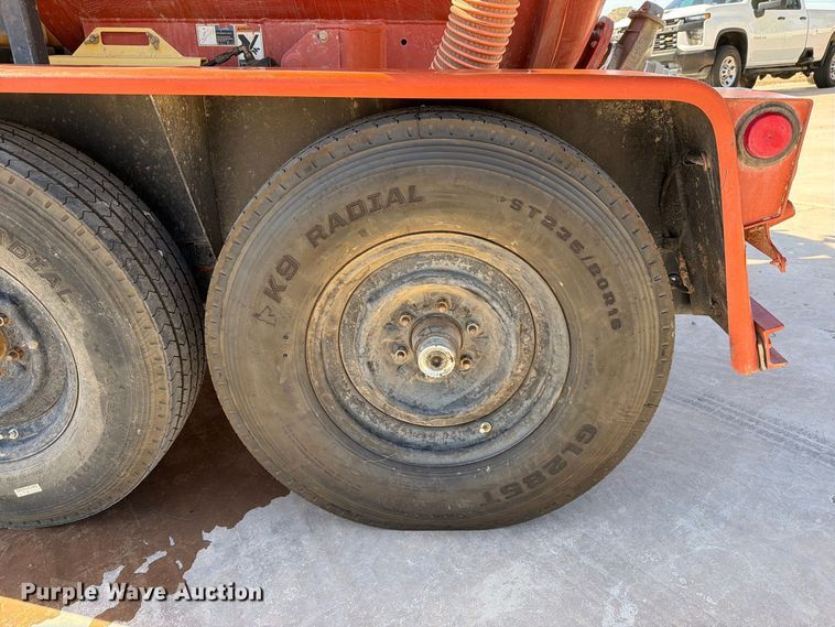 image for item FI2090 2011 Ditch Witch FX30 vacuum excavator
