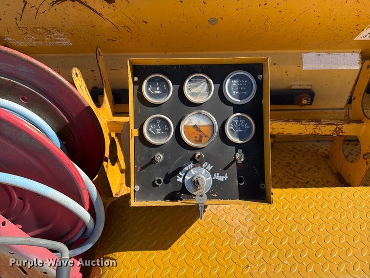 image for item FI2091 2006 Vermeer Vac-Tron PMD 550SDT vacuum excavator