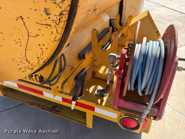 image for item FI2091 2006 Vermeer Vac-Tron PMD 550SDT vacuum excavator