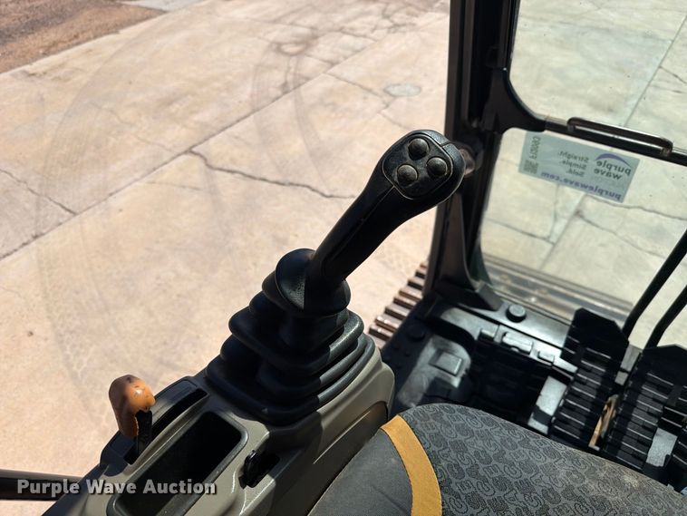image for item FI2093 2014 Case CX210C excavator