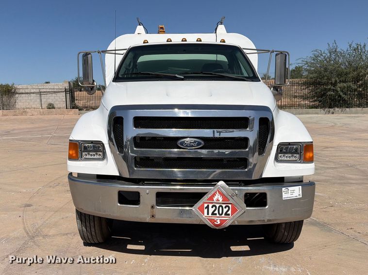 image for item FI2094 2005 Ford F750 fuel truck