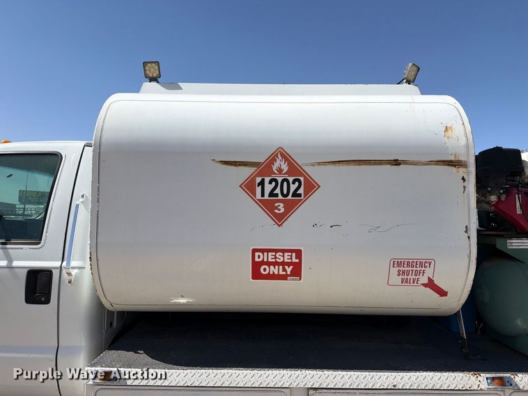 image for item FI2094 2005 Ford F750 fuel truck