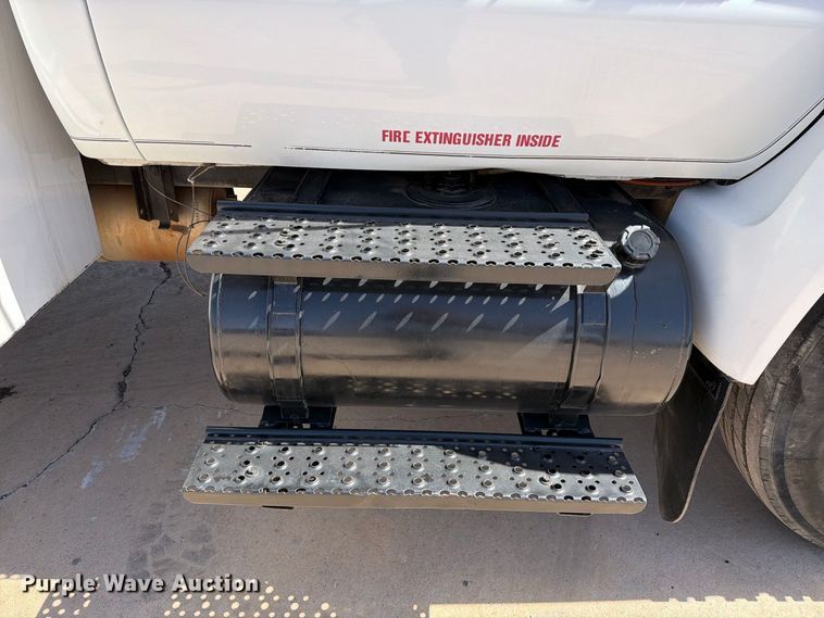 image for item FI2094 2005 Ford F750 fuel truck