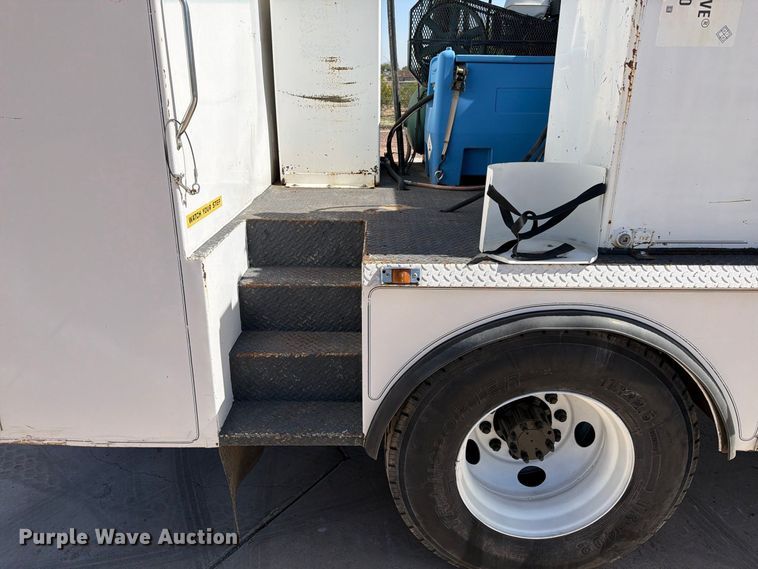 image for item FI2094 2005 Ford F750 fuel truck