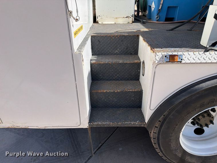 image for item FI2094 2005 Ford F750 fuel truck