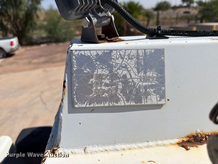 image for item FI2094 2005 Ford F750 fuel truck