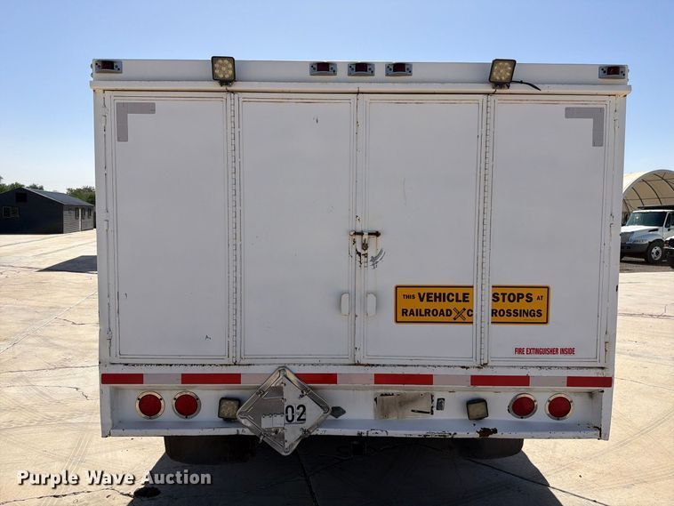 image for item FI2094 2005 Ford F750 fuel truck