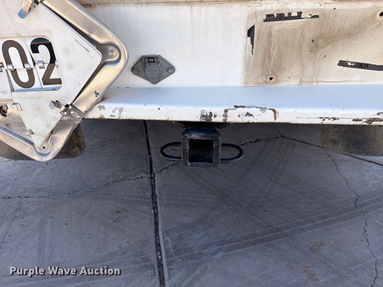 image for item FI2094 2005 Ford F750 fuel truck
