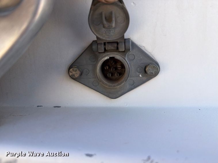image for item FI2094 2005 Ford F750 fuel truck