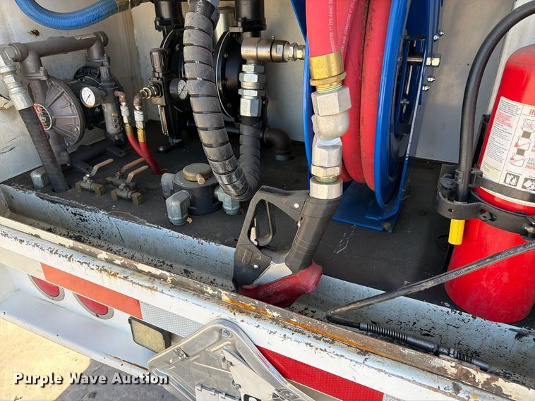 image for item FI2094 2005 Ford F750 fuel truck