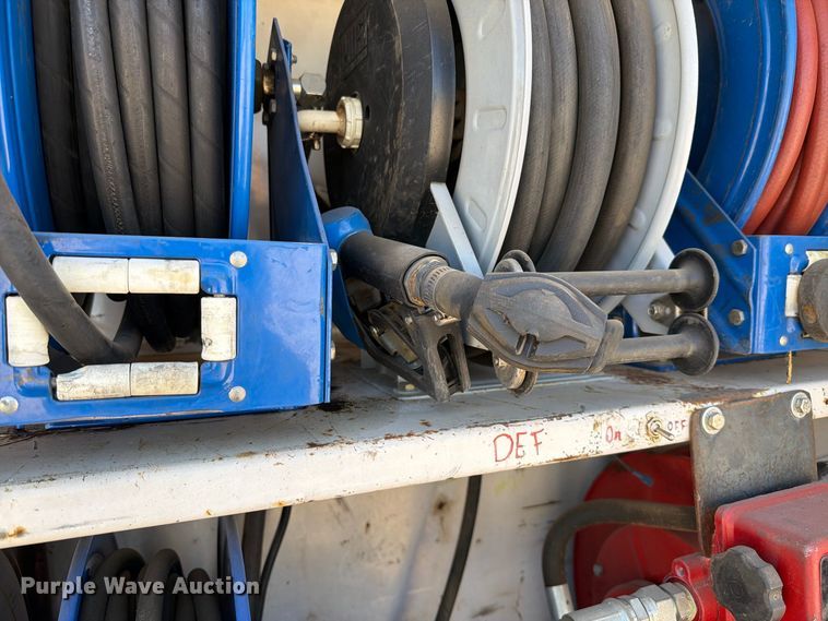 image for item FI2094 2005 Ford F750 fuel truck