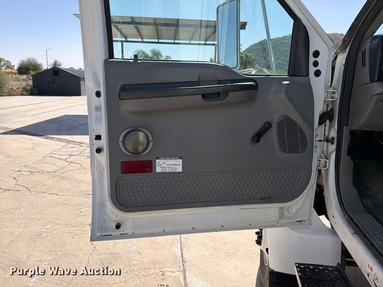 image for item FI2094 2005 Ford F750 fuel truck