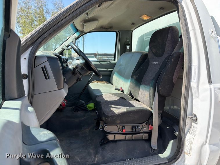 image for item FI2094 2005 Ford F750 fuel truck