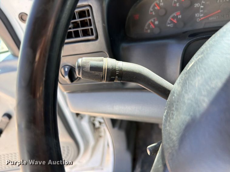 image for item FI2094 2005 Ford F750 fuel truck