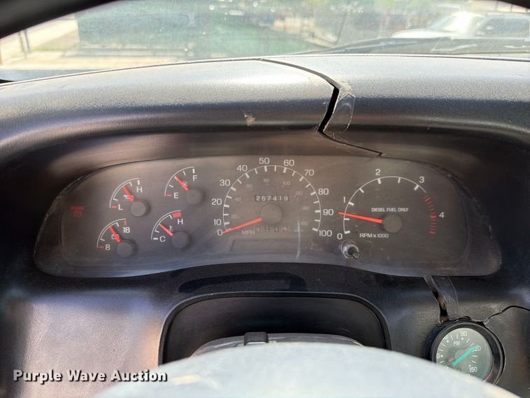 image for item FI2094 2005 Ford F750 fuel truck