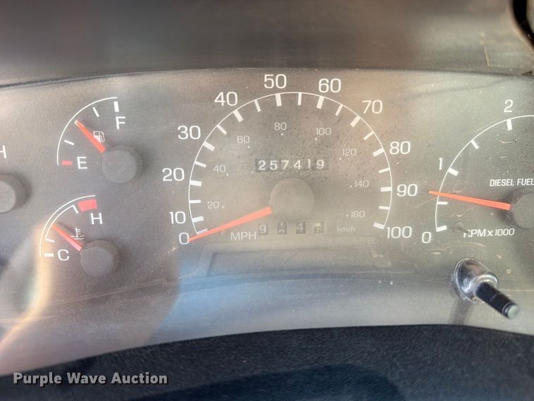 image for item FI2094 2005 Ford F750 fuel truck