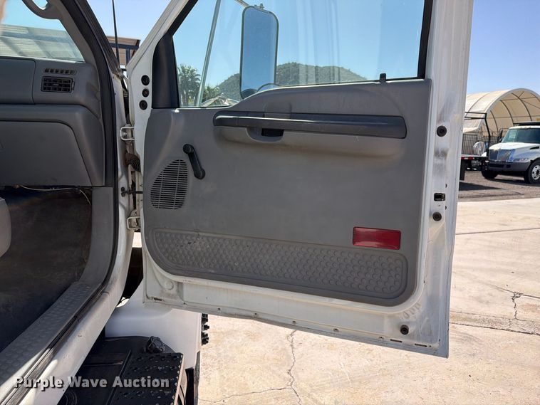 image for item FI2094 2005 Ford F750 fuel truck