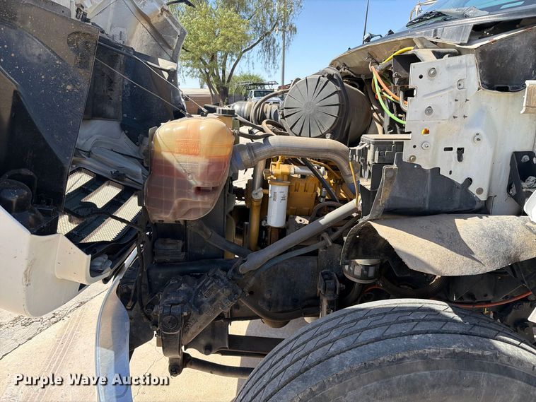 image for item FI2094 2005 Ford F750 fuel truck