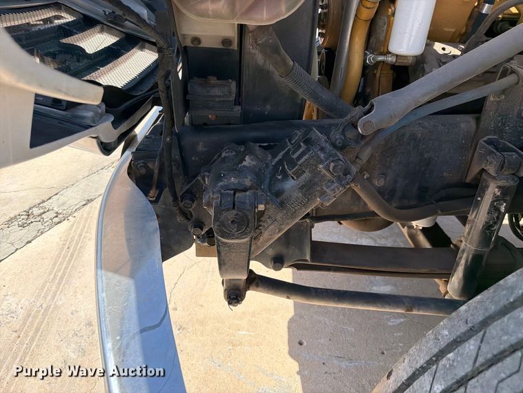 image for item FI2094 2005 Ford F750 fuel truck