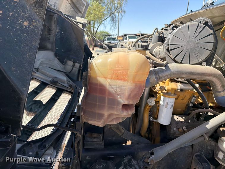 image for item FI2094 2005 Ford F750 fuel truck