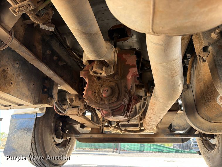 image for item FI2094 2005 Ford F750 fuel truck