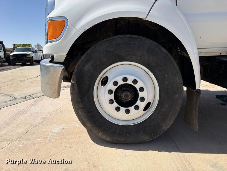 image for item FI2094 2005 Ford F750 fuel truck