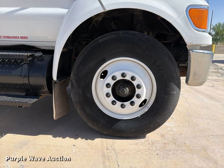 image for item FI2094 2005 Ford F750 fuel truck
