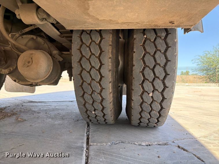 image for item FI2094 2005 Ford F750 fuel truck