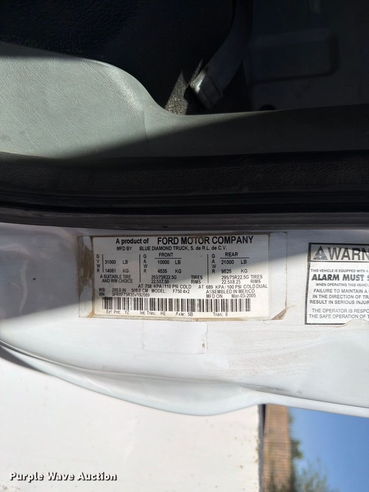image for item FI2094 2005 Ford F750 fuel truck