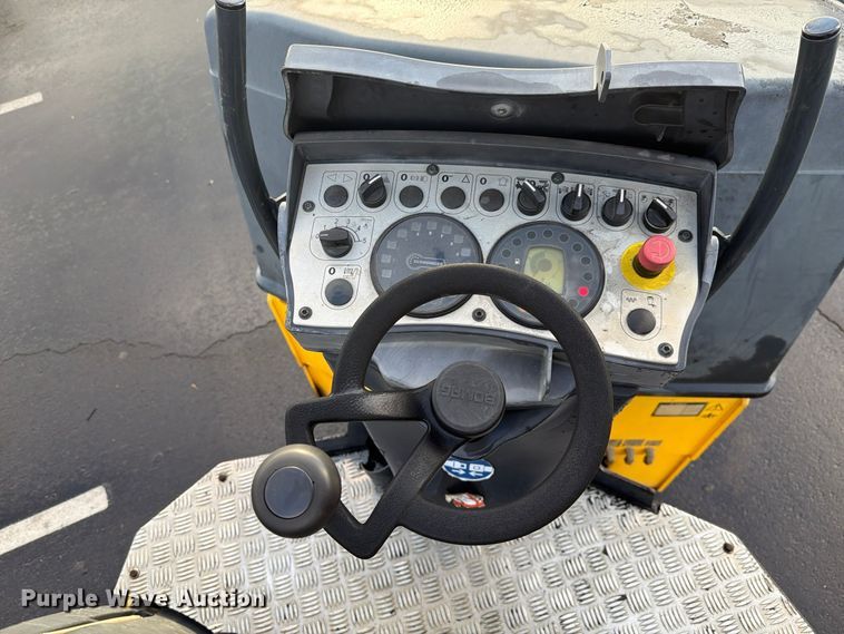 image for item FI2096 2017 Bomag BW 138 AD-5 double drum vibratory roller