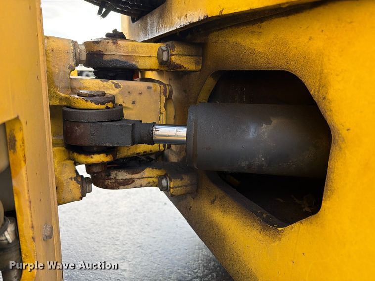 image for item FI2096 2017 Bomag BW 138 AD-5 double drum vibratory roller