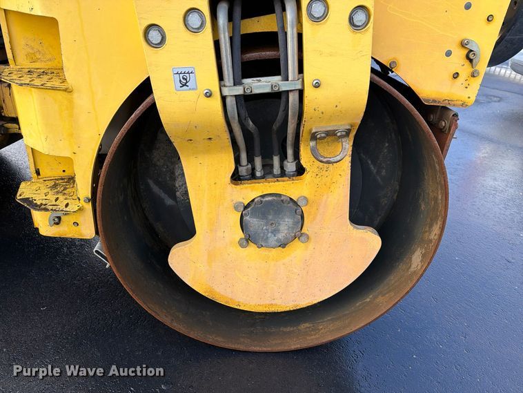 image for item FI2096 2017 Bomag BW 138 AD-5 double drum vibratory roller