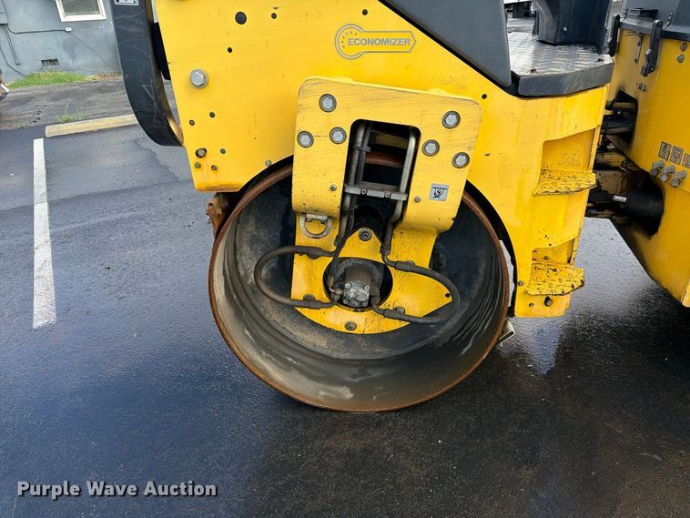 image for item FI2096 2017 Bomag BW 138 AD-5 double drum vibratory roller