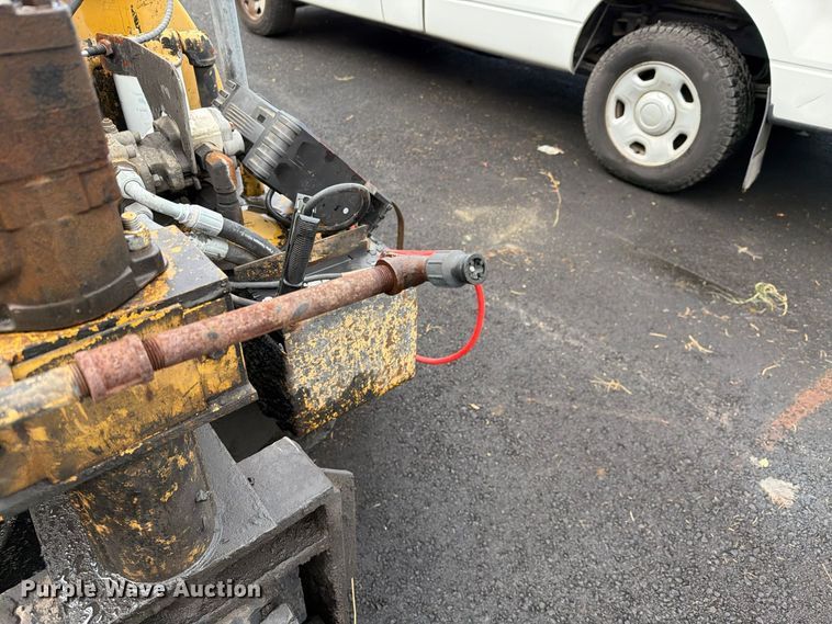 image for item FI2099 Seal Master SP crack sealer