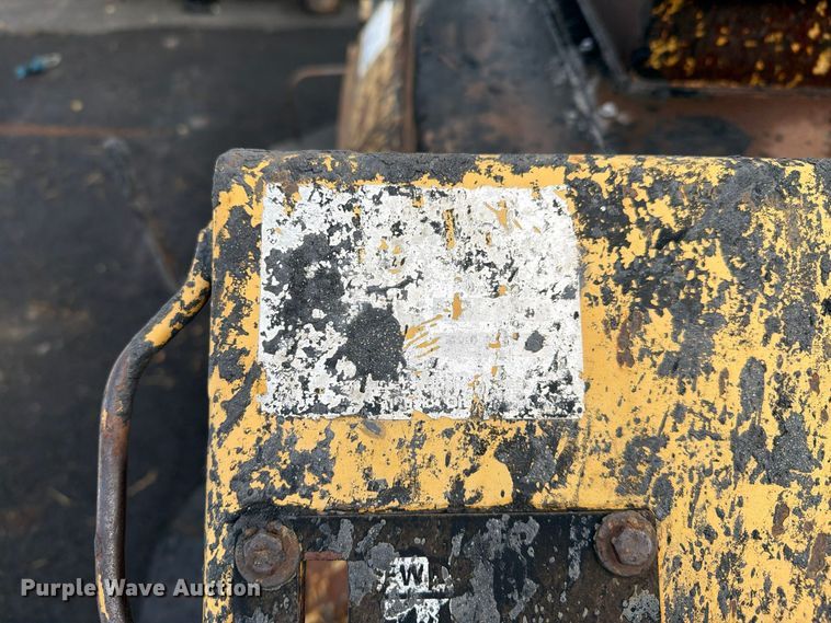 image for item FI2099 Seal Master SP crack sealer