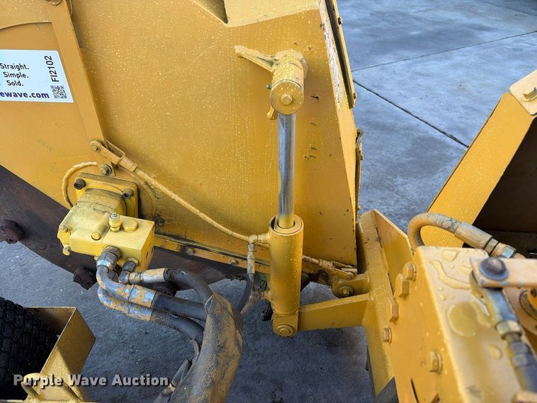 image for item FI2102 Vermeer V-1550 trencher