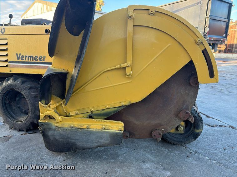 image for item FI2102 Vermeer V-1550 trencher