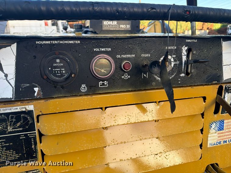 image for item FI2102 Vermeer V-1550 trencher